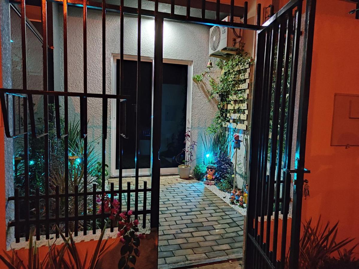 Cantinho Da Florzinha Habitación en casa particular